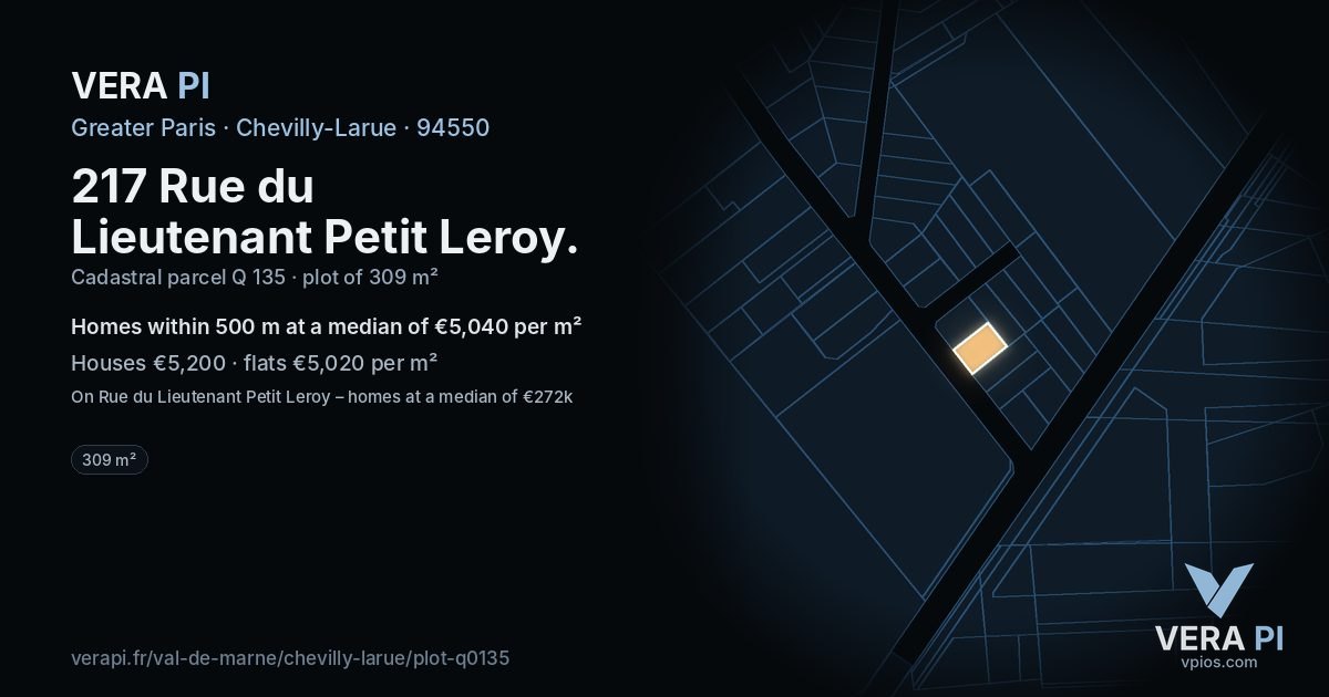 217 Rue du Lieutenant Petit Leroy, Chevilly-Larue at night – the plot lit, the parcels around coloured by the prices near them