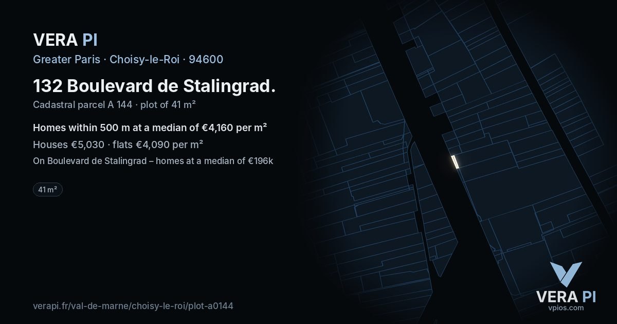 132 Boulevard de Stalingrad, Choisy-le-Roi at night – the plot lit, the parcels around coloured by the prices near them