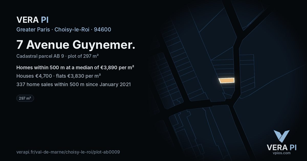 7 Avenue Guynemer, Choisy-le-Roi at night – the plot lit, the parcels around coloured by the prices near them