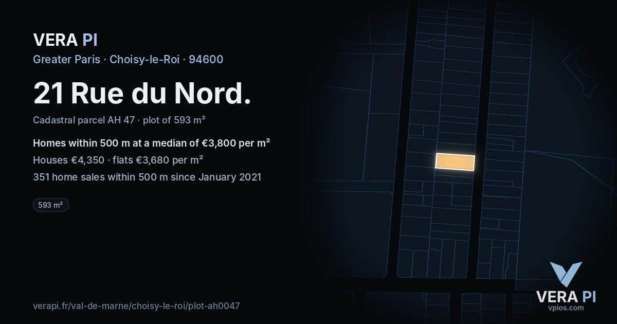 21 Rue du Nord, Choisy-le-Roi at night – the plot lit, the parcels around coloured by the prices near them