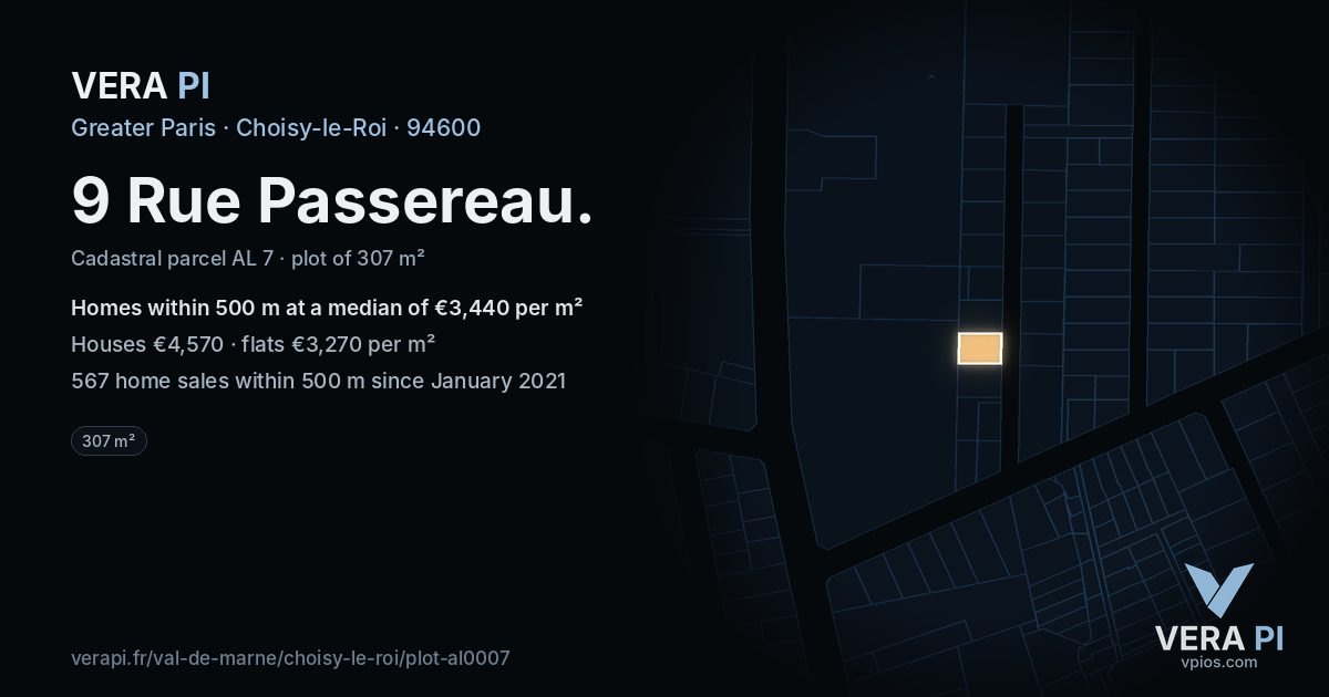 9 Rue Passereau, Choisy-le-Roi at night – the plot lit, the parcels around coloured by the prices near them