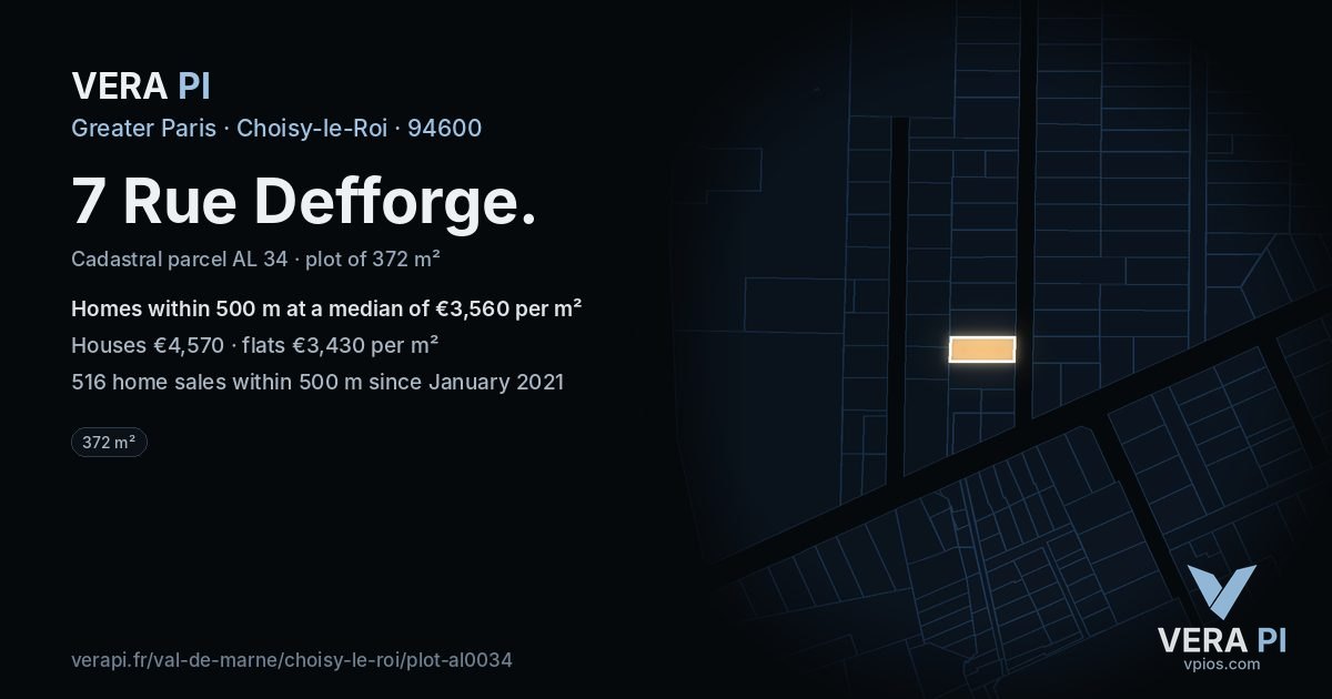 7 Rue Defforge, Choisy-le-Roi at night – the plot lit, the parcels around coloured by the prices near them