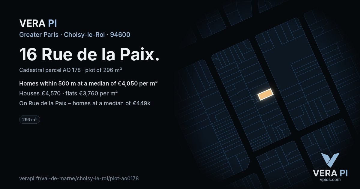 16 Rue de la Paix, Choisy-le-Roi at night – the plot lit, the parcels around coloured by the prices near them