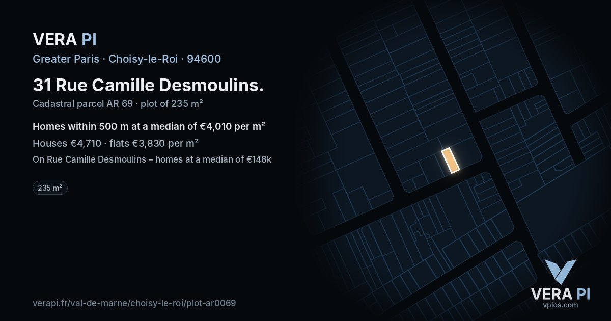 31 Rue Camille Desmoulins, Choisy-le-Roi at night – the plot lit, the parcels around coloured by the prices near them