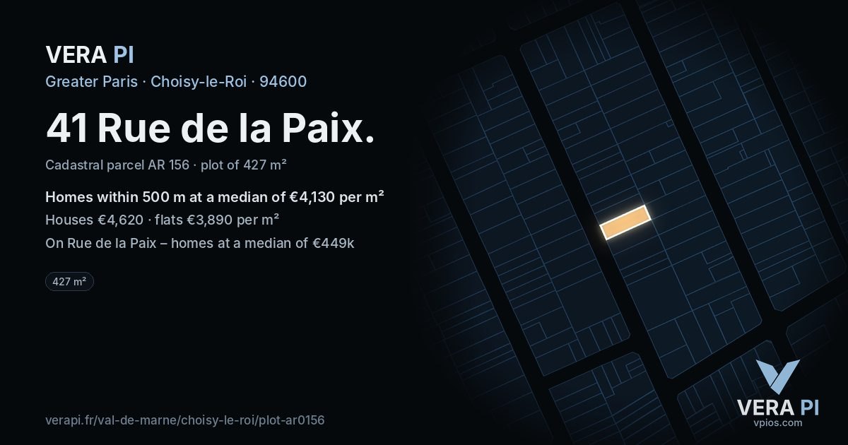 41 Rue de la Paix, Choisy-le-Roi at night – the plot lit, the parcels around coloured by the prices near them