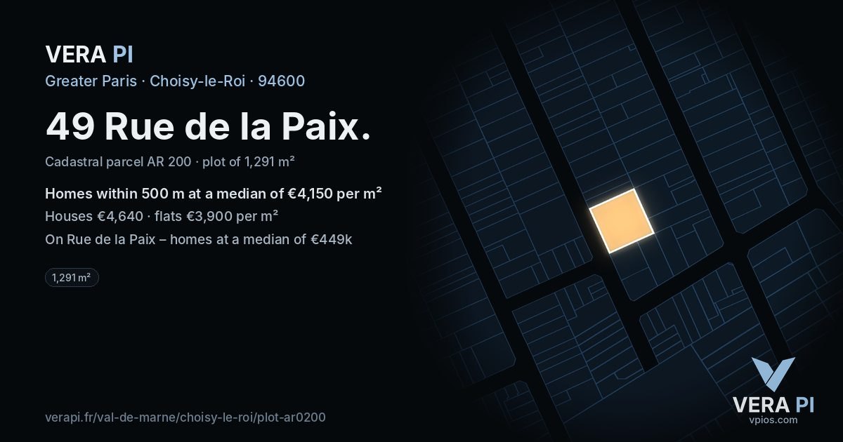 49 Rue de la Paix, Choisy-le-Roi at night – the plot lit, the parcels around coloured by the prices near them