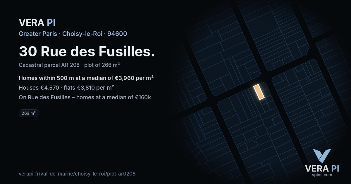 30 Rue des Fusilles, Choisy-le-Roi at night – the plot lit, the parcels around coloured by the prices near them