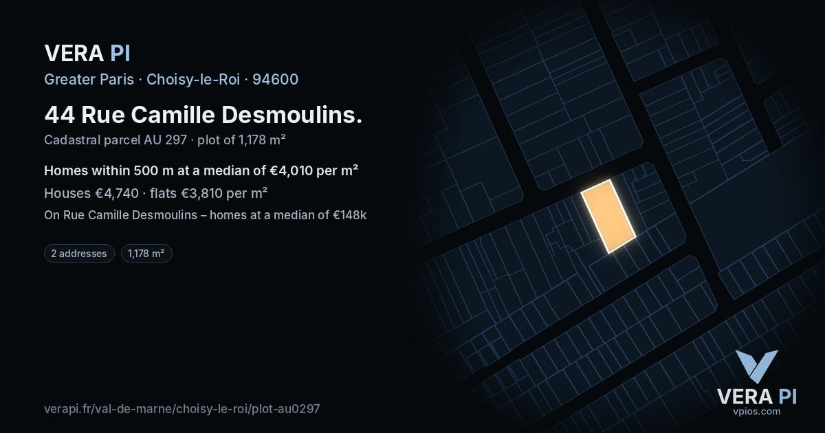 44 Rue Camille Desmoulins, Choisy-le-Roi at night – the plot lit, the parcels around coloured by the prices near them