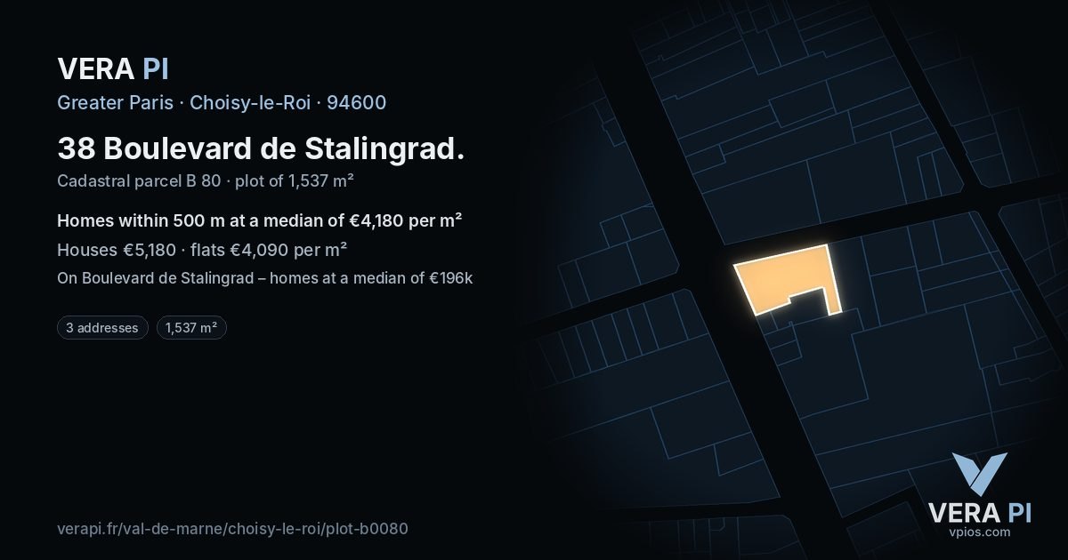 38 Boulevard de Stalingrad, Choisy-le-Roi at night – the plot lit, the parcels around coloured by the prices near them