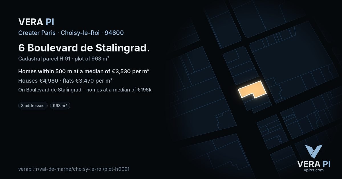 6 Boulevard de Stalingrad, Choisy-le-Roi at night – the plot lit, the parcels around coloured by the prices near them