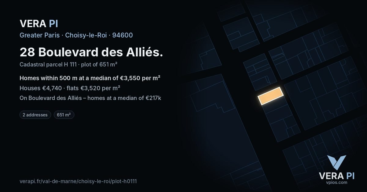28 Boulevard des Alliés, Choisy-le-Roi at night – the plot lit, the parcels around coloured by the prices near them