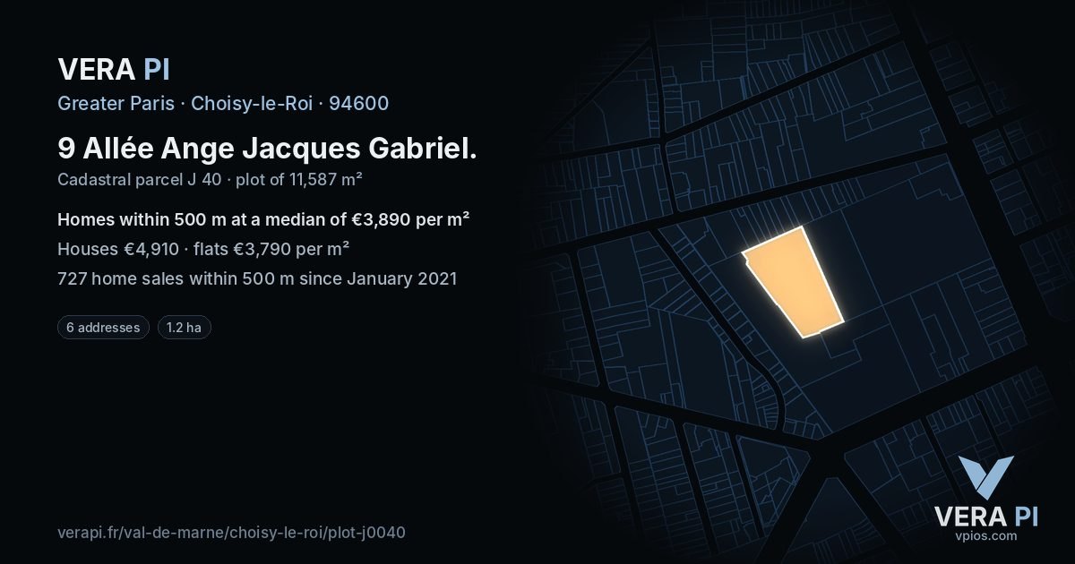 9 Allée Ange Jacques Gabriel, Choisy-le-Roi at night – the plot lit, the parcels around coloured by the prices near them