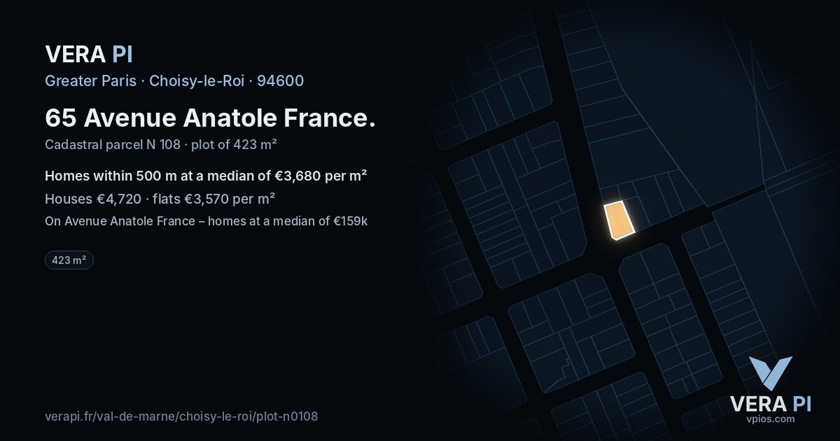65 Avenue Anatole France, Choisy-le-Roi at night – the plot lit, the parcels around coloured by the prices near them
