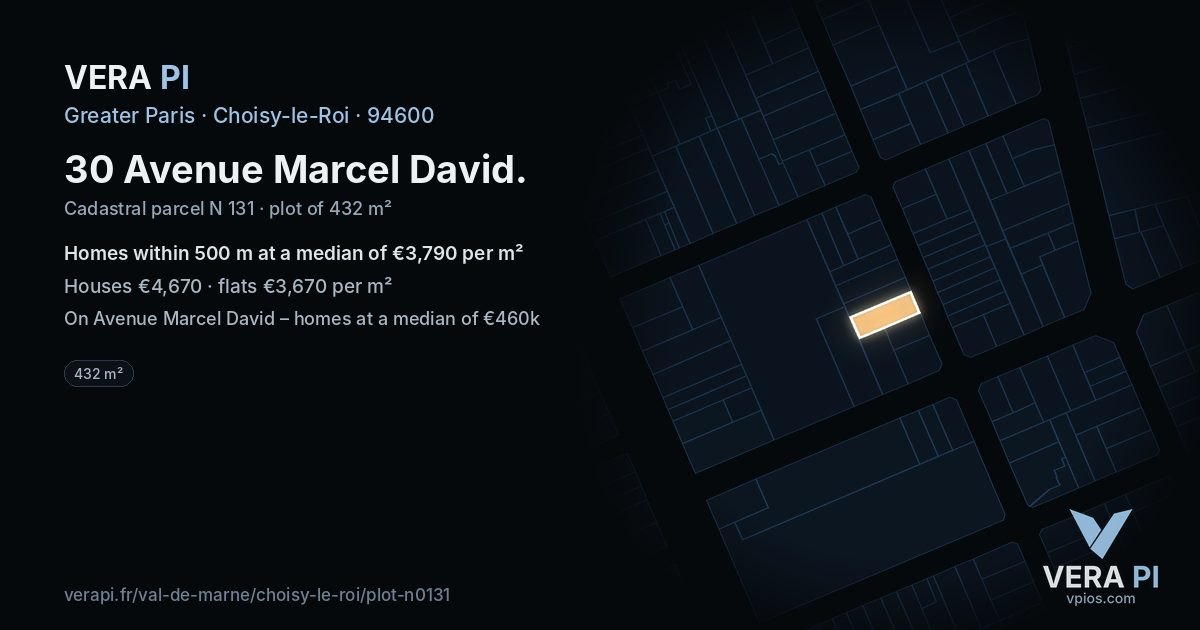 30 Avenue Marcel David, Choisy-le-Roi at night – the plot lit, the parcels around coloured by the prices near them