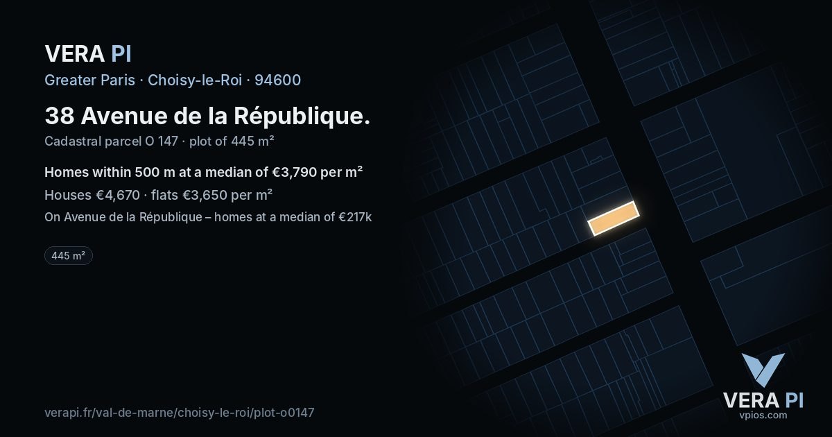 38 Avenue de la République, Choisy-le-Roi at night – the plot lit, the parcels around coloured by the prices near them
