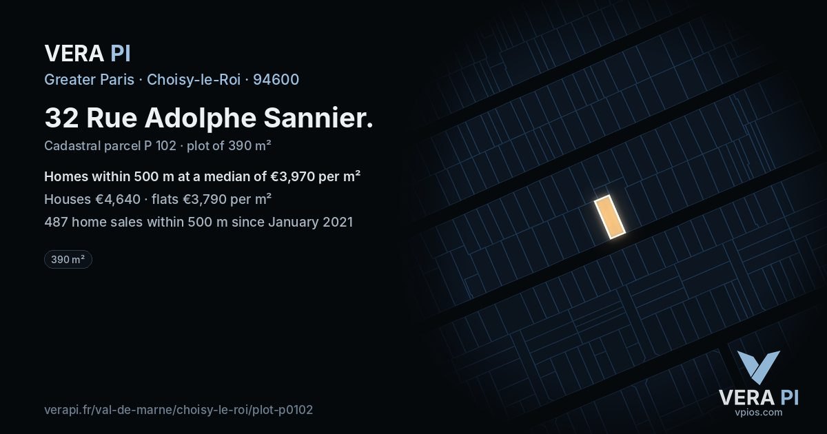 32 Rue Adolphe Sannier, Choisy-le-Roi at night – the plot lit, the parcels around coloured by the prices near them