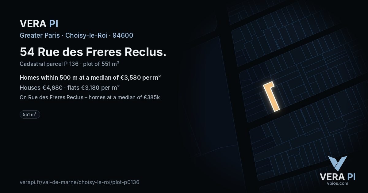 54 Rue des Freres Reclus, Choisy-le-Roi at night – the plot lit, the parcels around coloured by the prices near them