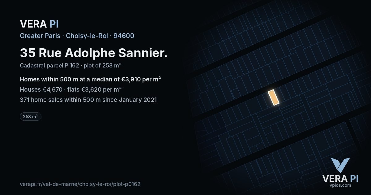 35 Rue Adolphe Sannier, Choisy-le-Roi at night – the plot lit, the parcels around coloured by the prices near them