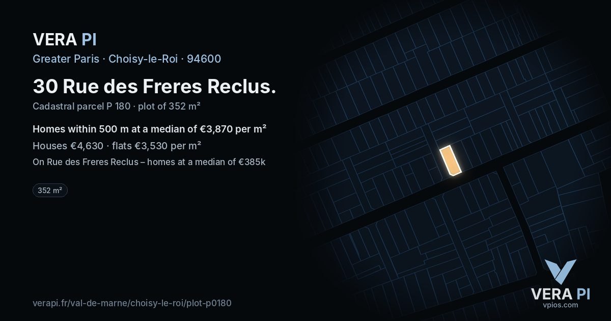 30 Rue des Freres Reclus, Choisy-le-Roi at night – the plot lit, the parcels around coloured by the prices near them
