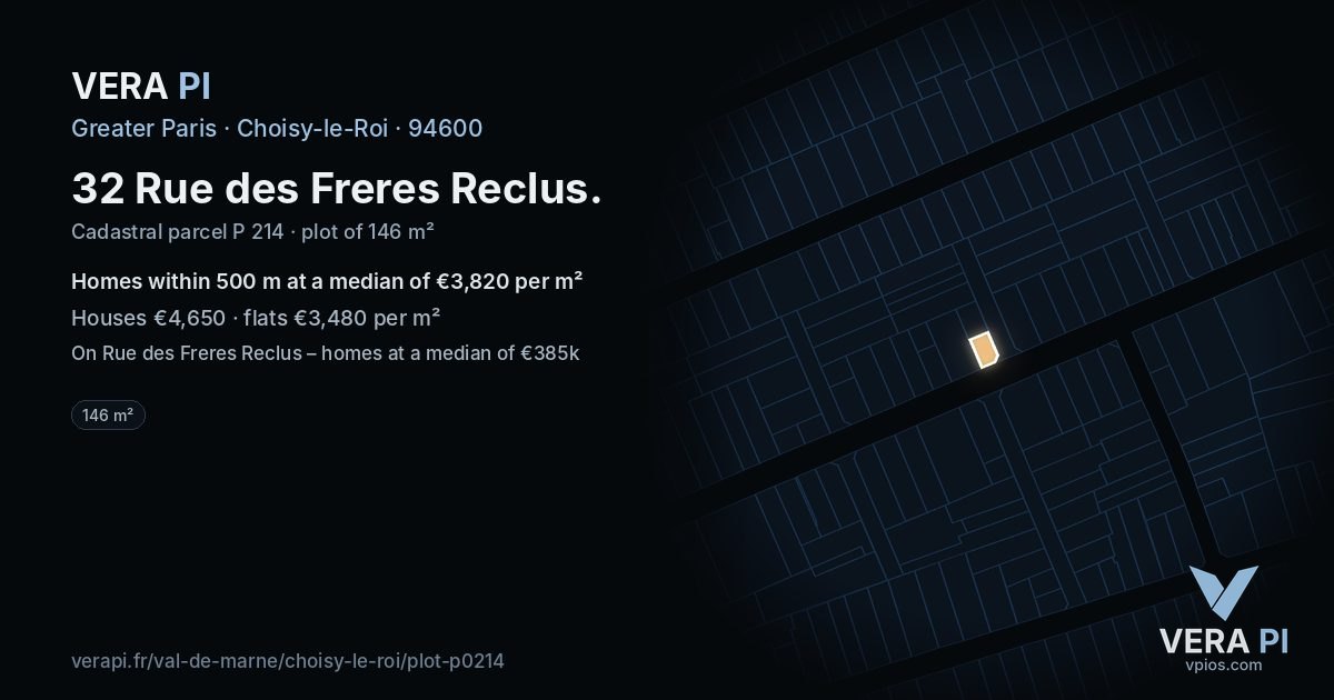 32 Rue des Freres Reclus, Choisy-le-Roi at night – the plot lit, the parcels around coloured by the prices near them