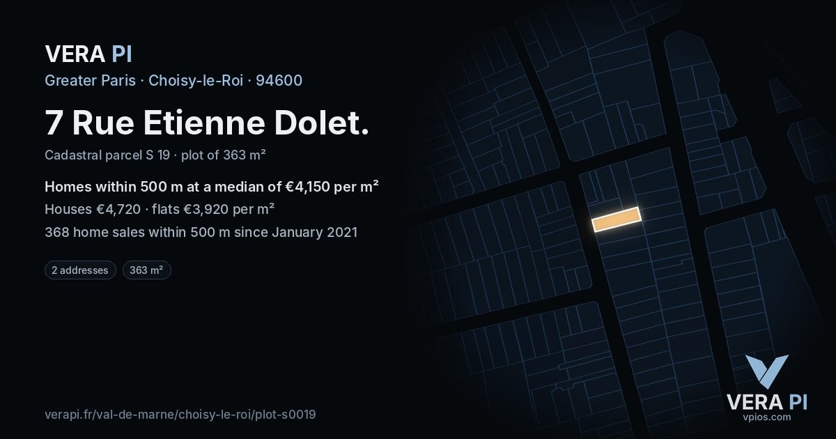 7 Rue Etienne Dolet, Choisy-le-Roi at night – the plot lit, the parcels around coloured by the prices near them