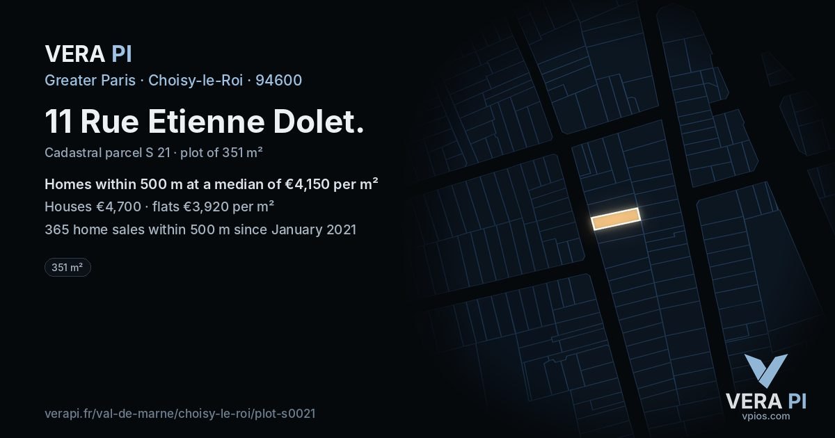 11 Rue Etienne Dolet, Choisy-le-Roi at night – the plot lit, the parcels around coloured by the prices near them