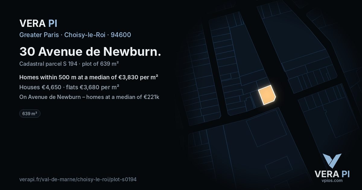 30 Avenue de Newburn, Choisy-le-Roi at night – the plot lit, the parcels around coloured by the prices near them