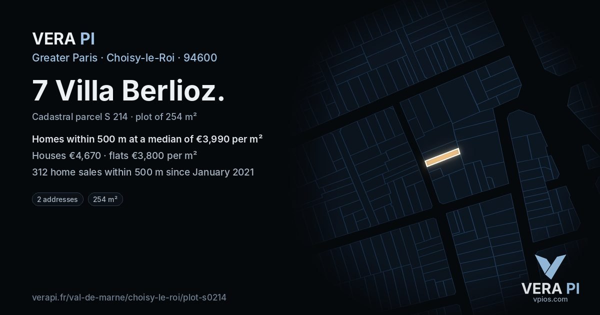 7 Villa Berlioz, Choisy-le-Roi at night – the plot lit, the parcels around coloured by the prices near them