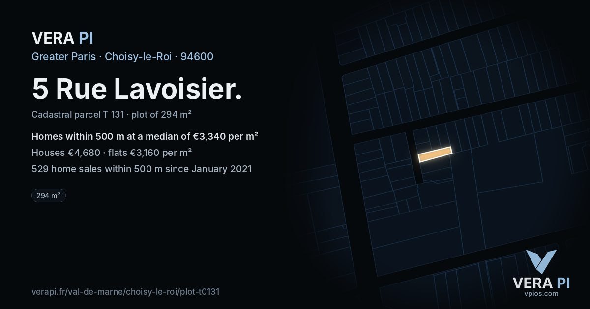 5 Rue Lavoisier, Choisy-le-Roi at night – the plot lit, the parcels around coloured by the prices near them
