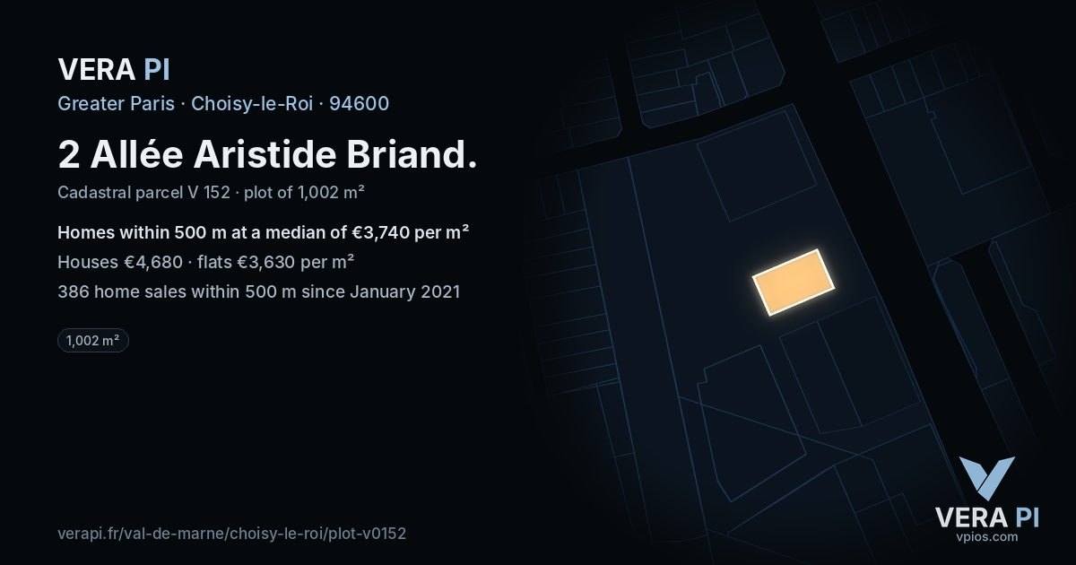 2 Allée Aristide Briand, Choisy-le-Roi at night – the plot lit, the parcels around coloured by the prices near them