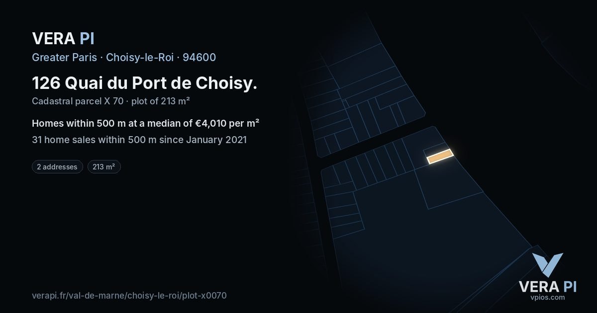 126 Quai du Port de Choisy, Choisy-le-Roi at night – the plot lit, the parcels around coloured by the prices near them