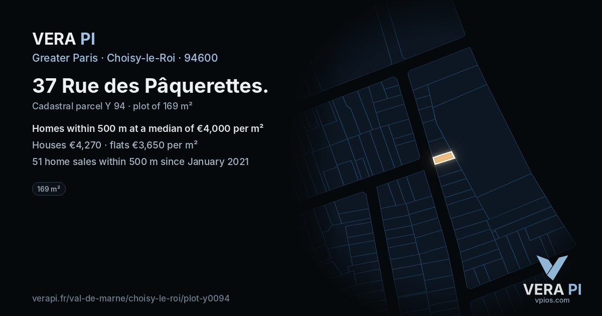 37 Rue des Pâquerettes, Choisy-le-Roi at night – the plot lit, the parcels around coloured by the prices near them