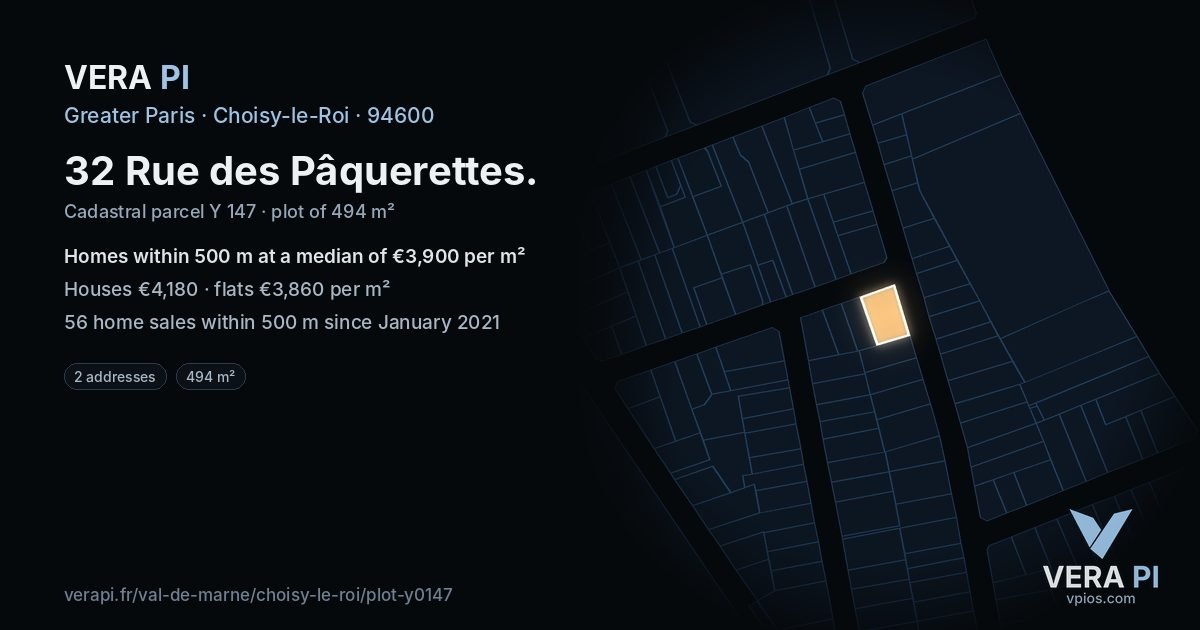 32 Rue des Pâquerettes, Choisy-le-Roi at night – the plot lit, the parcels around coloured by the prices near them