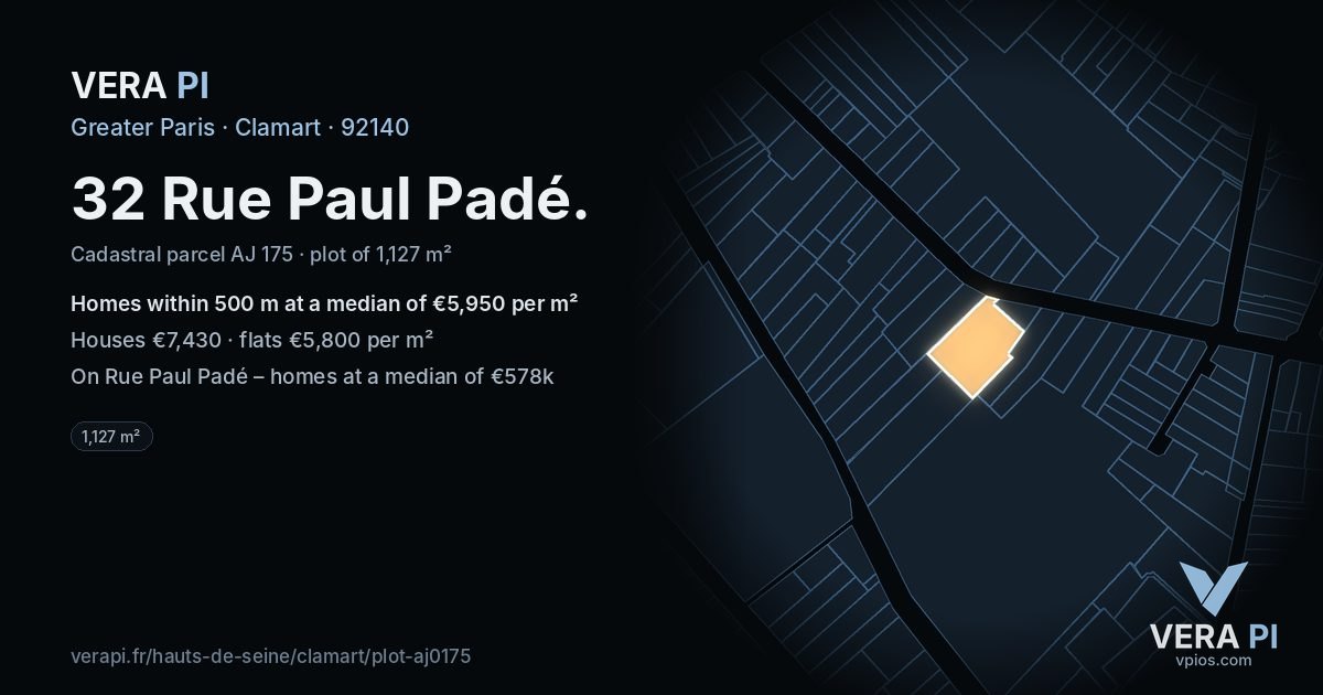 32 Rue Paul Padé, Clamart at night – the plot lit, the parcels around coloured by the prices near them