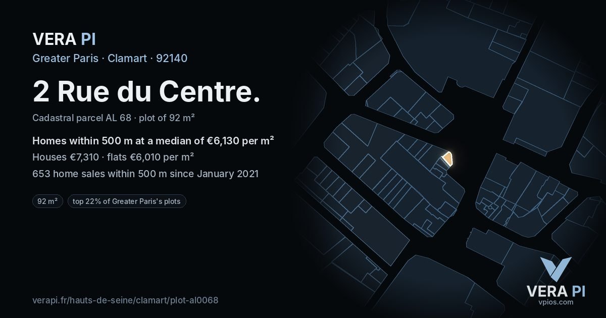 2 Rue du Centre, Clamart at night – the plot lit, the parcels around coloured by the prices near them
