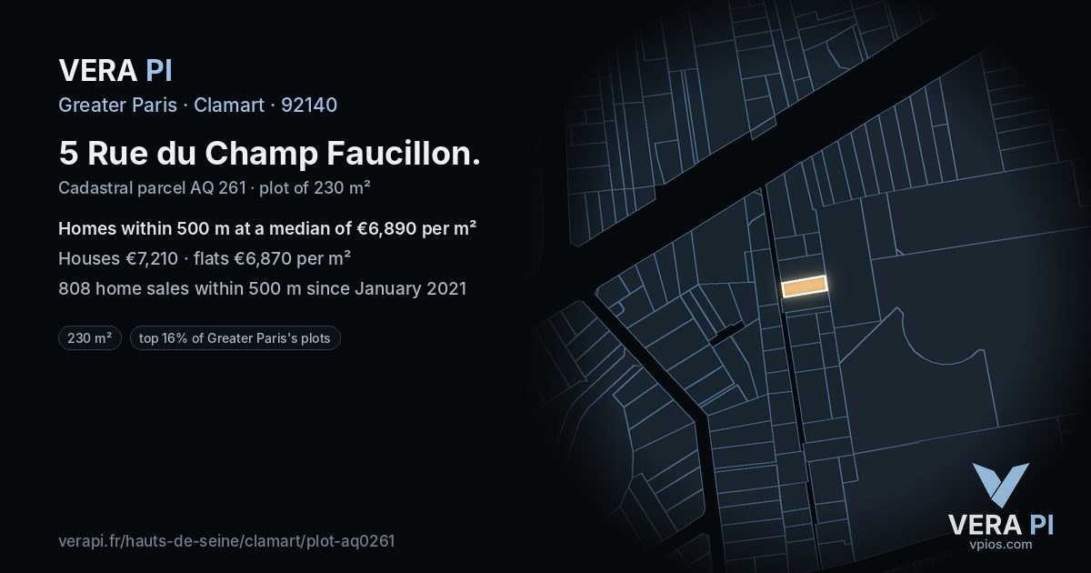 5 Rue du Champ Faucillon, Clamart at night – the plot lit, the parcels around coloured by the prices near them