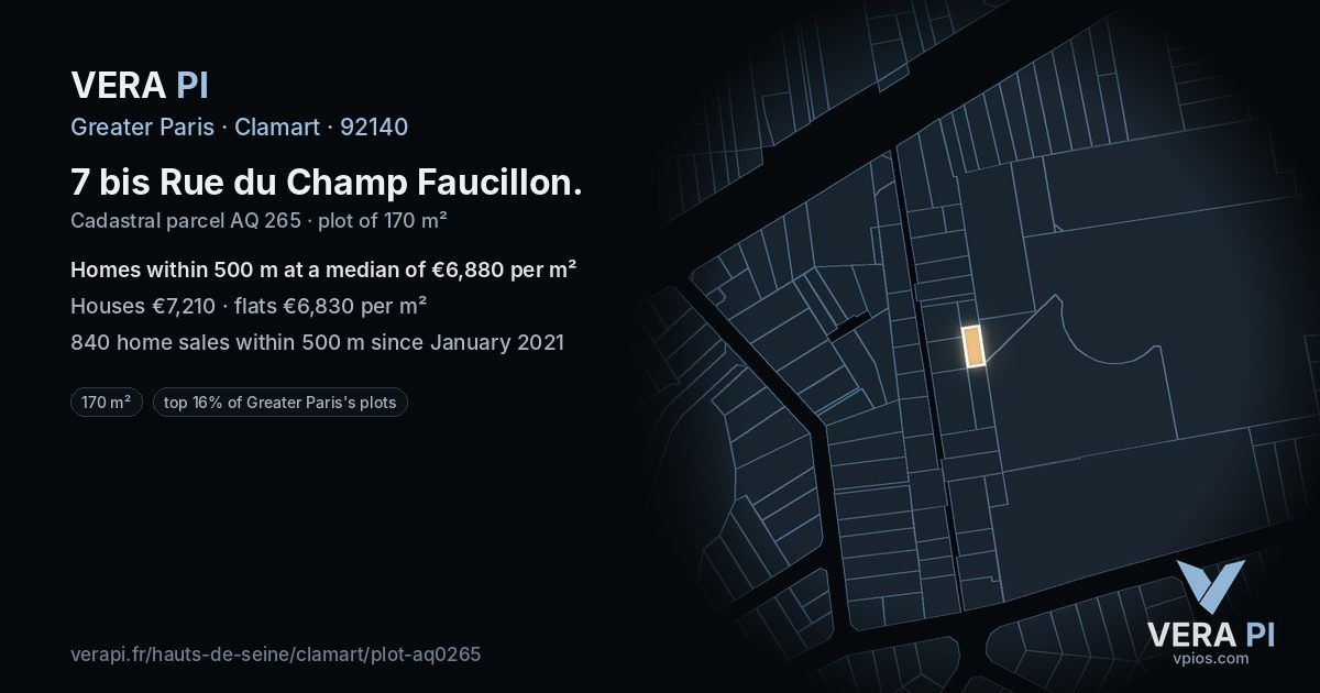 7 bis Rue du Champ Faucillon, Clamart at night – the plot lit, the parcels around coloured by the prices near them