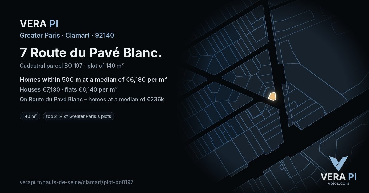 7 Route du Pavé Blanc, Clamart at night – the plot lit, the parcels around coloured by the prices near them