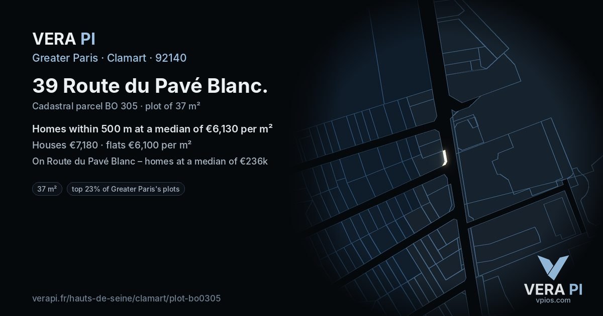 39 Route du Pavé Blanc, Clamart at night – the plot lit, the parcels around coloured by the prices near them