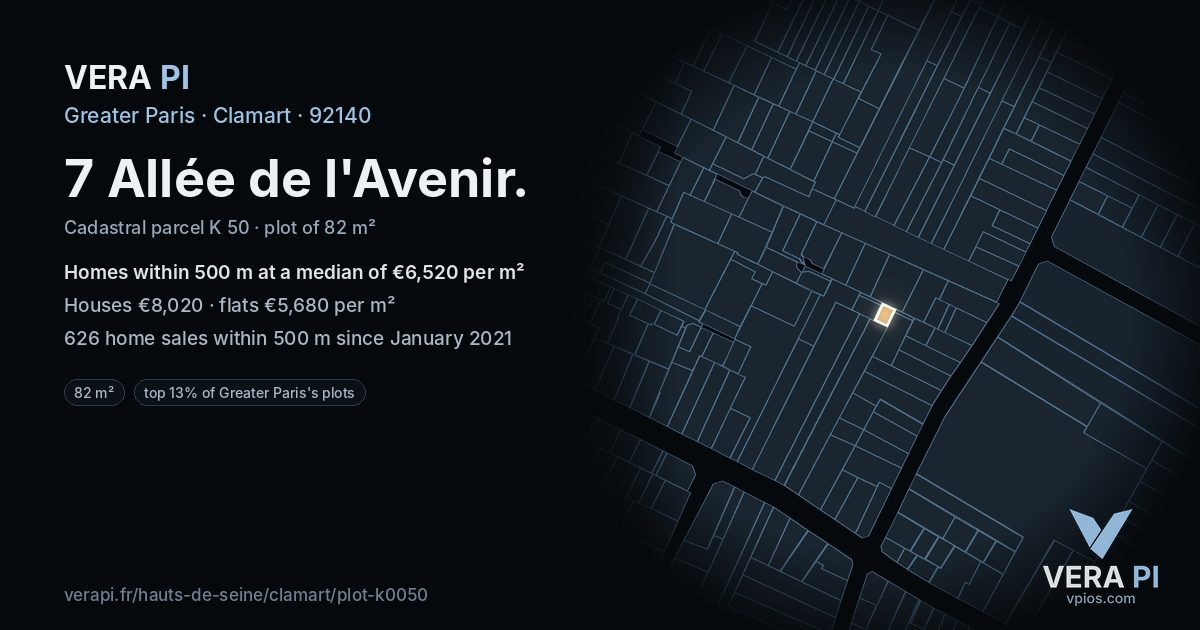 7 Allée de l'Avenir, Clamart at night – the plot lit, the parcels around coloured by the prices near them