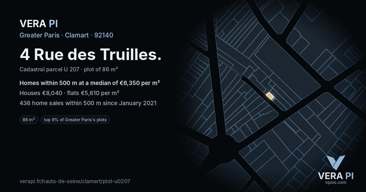 4 Rue des Truilles, Clamart at night – the plot lit, the parcels around coloured by the prices near them