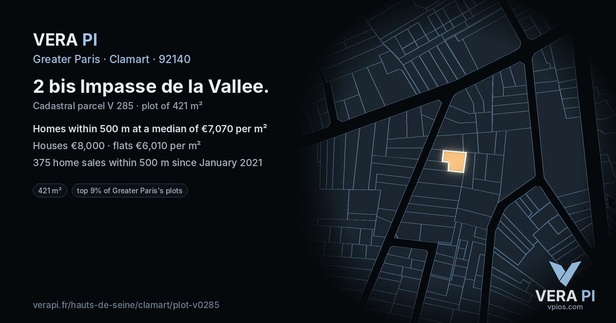 2 bis Impasse de la Vallee, Clamart at night – the plot lit, the parcels around coloured by the prices near them