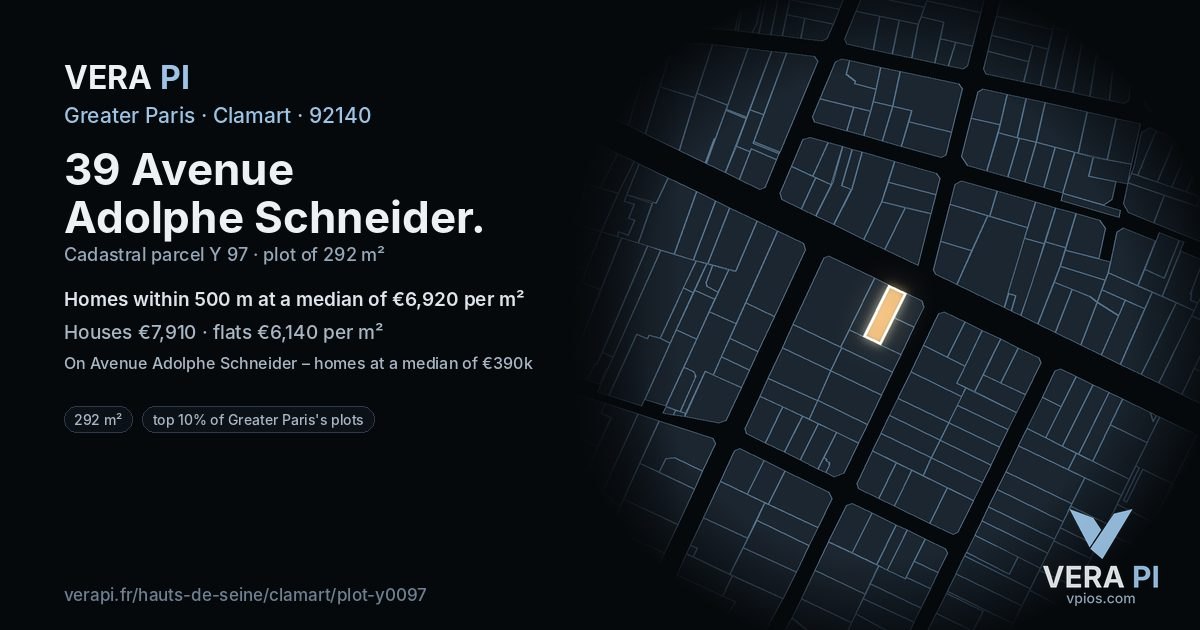 39 Avenue Adolphe Schneider, Clamart at night – the plot lit, the parcels around coloured by the prices near them