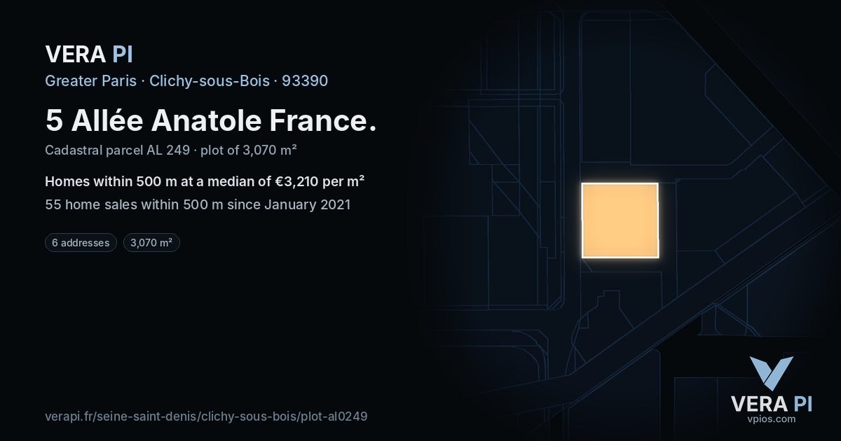 5 Allée Anatole France, Clichy-sous-Bois at night – the plot lit, the parcels around coloured by the prices near them