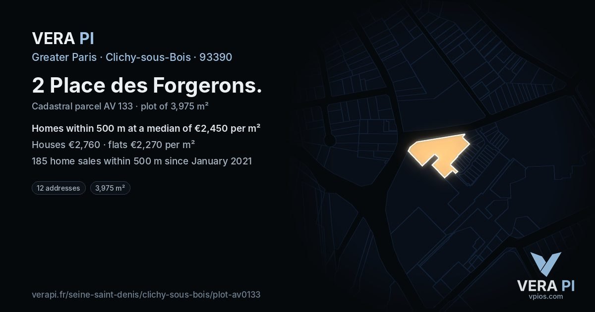2 Place des Forgerons, Clichy-sous-Bois at night – the plot lit, the parcels around coloured by the prices near them