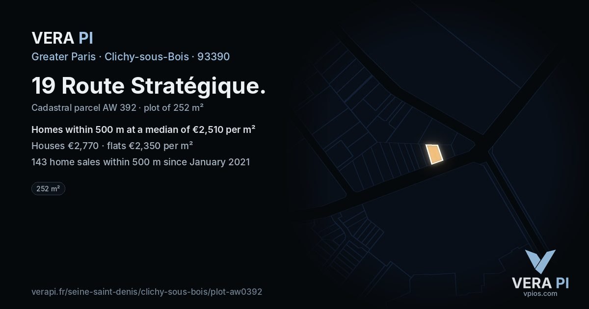 19 Route Stratégique, Clichy-sous-Bois at night – the plot lit, the parcels around coloured by the prices near them