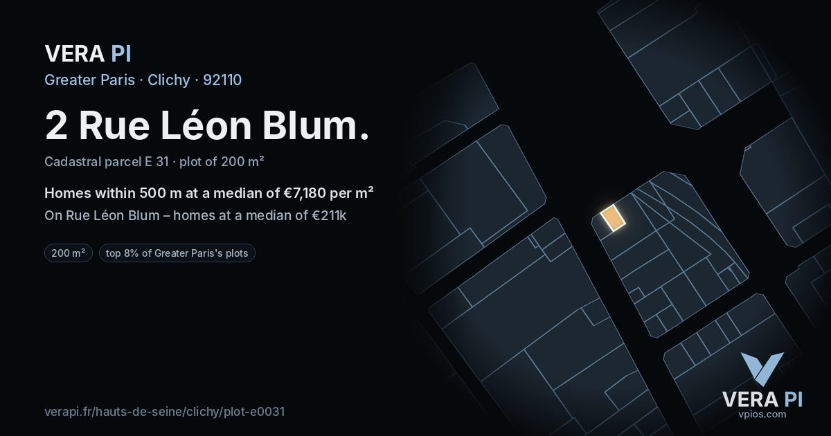 2 Rue Léon Blum, Clichy at night – the plot lit, the parcels around coloured by the prices near them