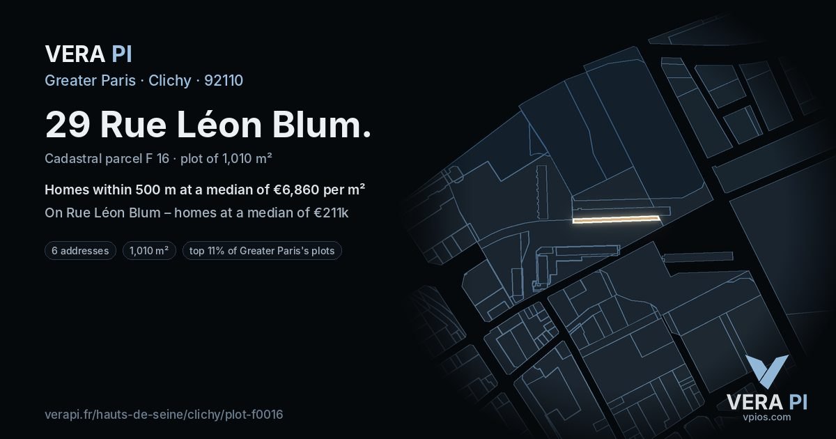 29 Rue Léon Blum, Clichy at night – the plot lit, the parcels around coloured by the prices near them