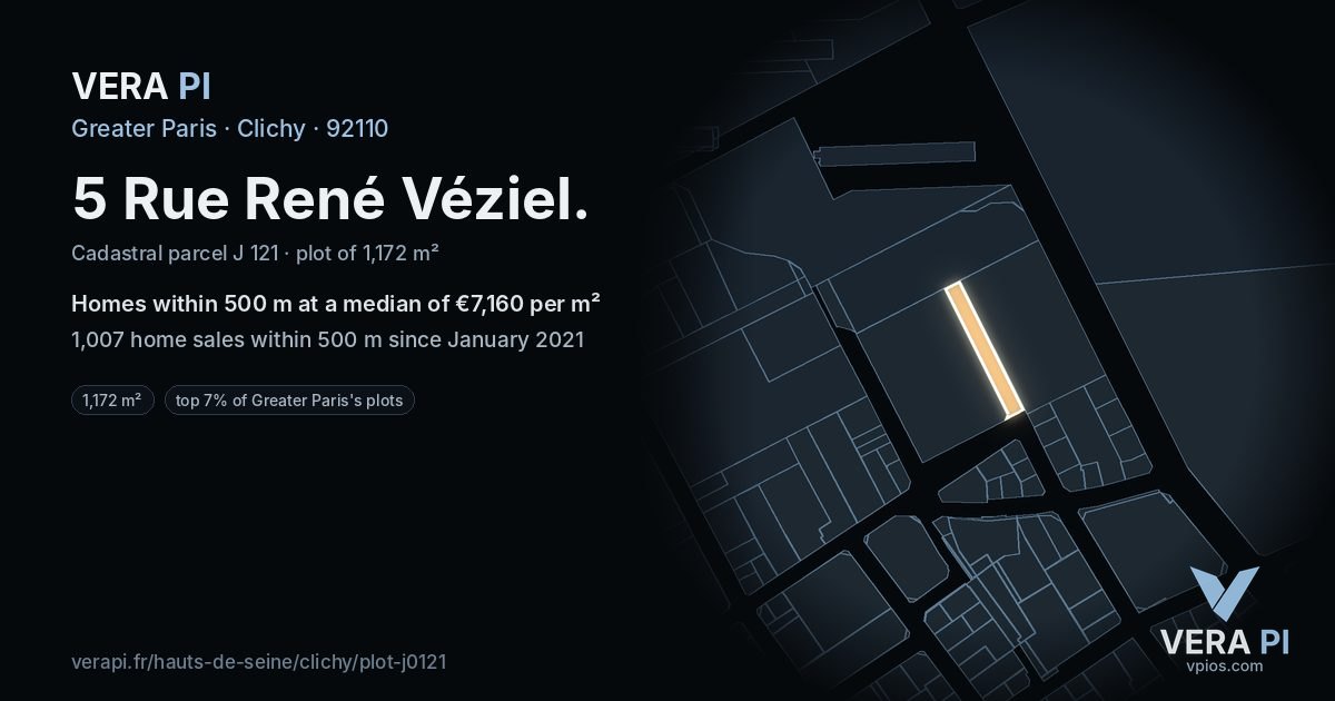 5 Rue René Véziel, Clichy at night – the plot lit, the parcels around coloured by the prices near them