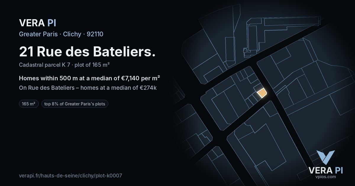 21 Rue des Bateliers, Clichy at night – the plot lit, the parcels around coloured by the prices near them